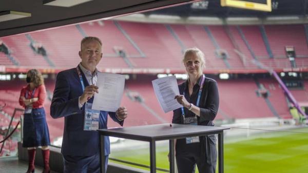 football-stadium-and-her-food-waste-in-amsterdam-image