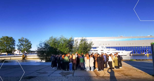 120-danish-students-inspired-at-food-waste-innovation-tour-image